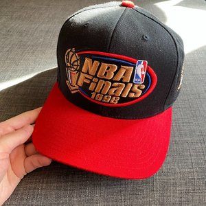 Mitchell & Ness 1998 nba finals chicago bulls hat